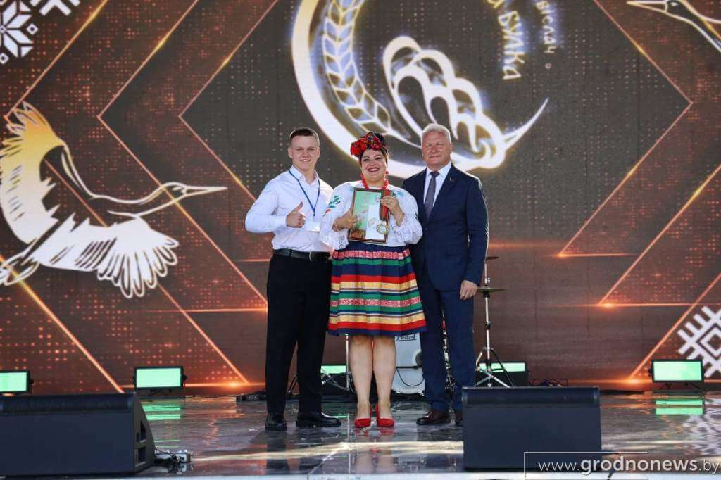 Торжественная церемония награждения лауреатов каравай-феста «Бацькава булка»