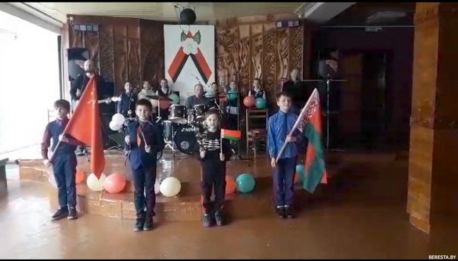 КСУП "Воронецкий" принял участие в областной акции «Споем День Победы вместе!»