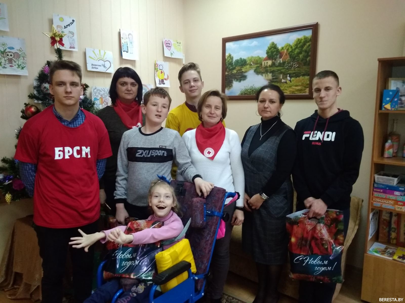 Доброта – в детские ладошки! Акция "Наши дети" подарила радость воспитанникам Центра коррекционно-развивающего обучения и реабилитации г. п. Б. Берестовица