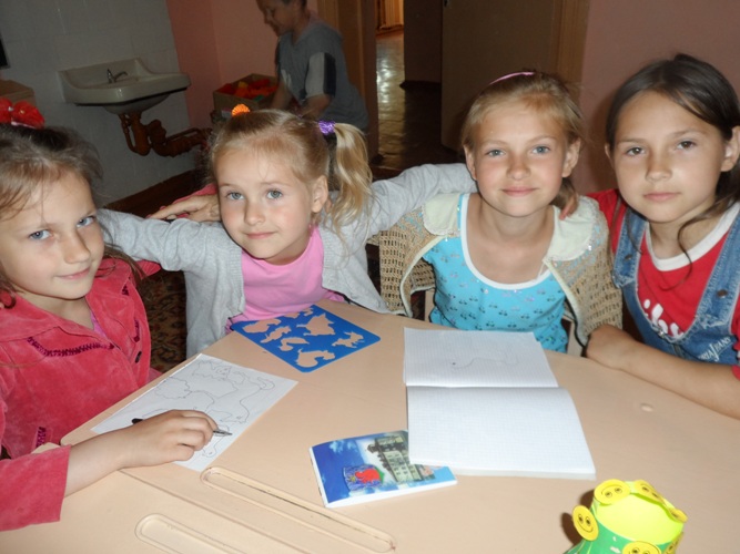 Пархимовские  светлячки строили  город Светлый