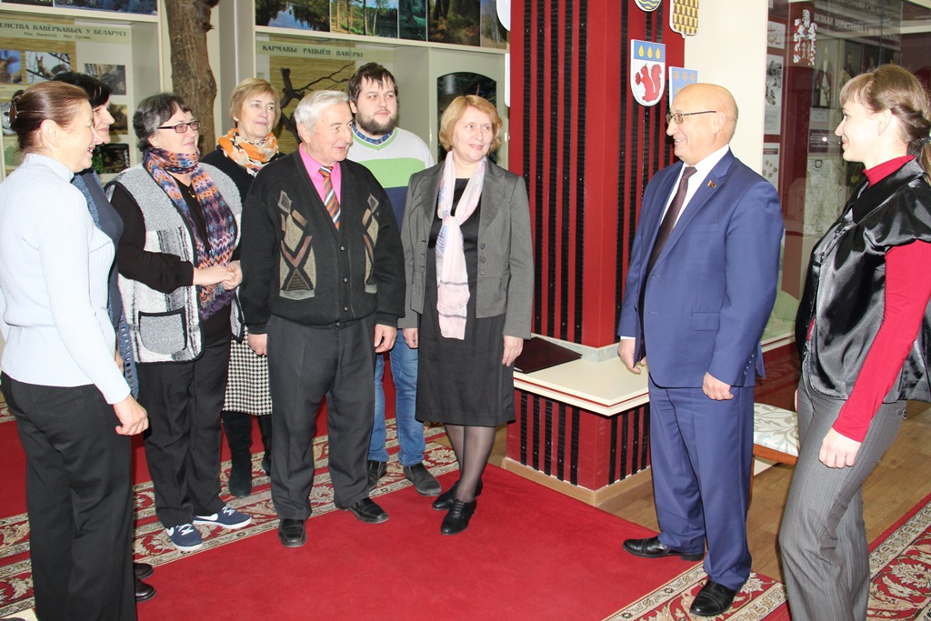 Состоялась встреча председателя районного Совета депутатов Михаила Писарика с трудовым коллективом музея Белки