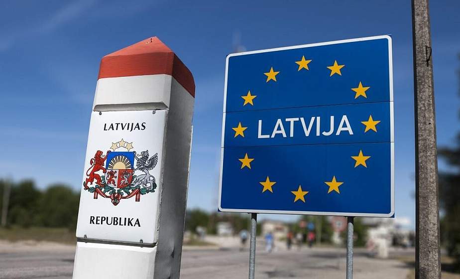 Избивали, применяя электрошокеры. В латвийском приграничье обнаружены беженцы, один из них погиб 