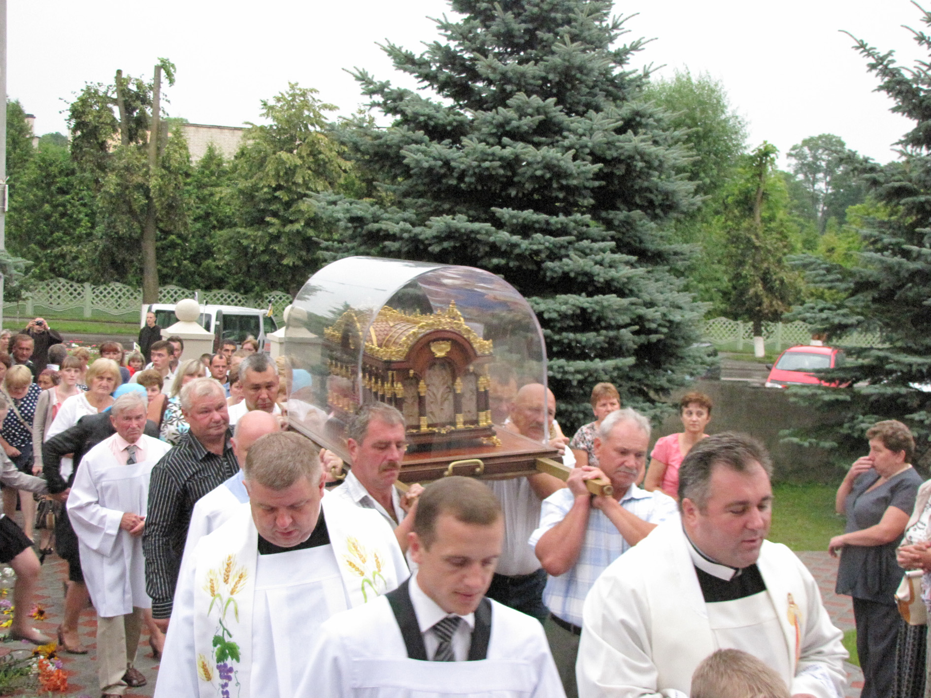 Рэліквіі святой Тэрэзы пабывалі ў Бераставіцы