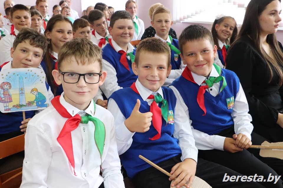 Пионер - значит первый!