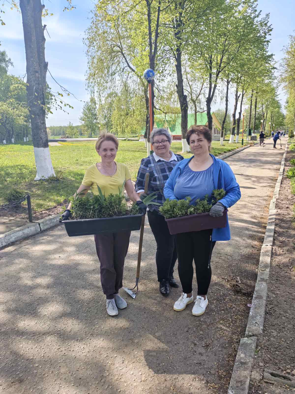 <strong>В детском оздоровительном лагере «Берестовицкий» прошел очередной субботник</strong>