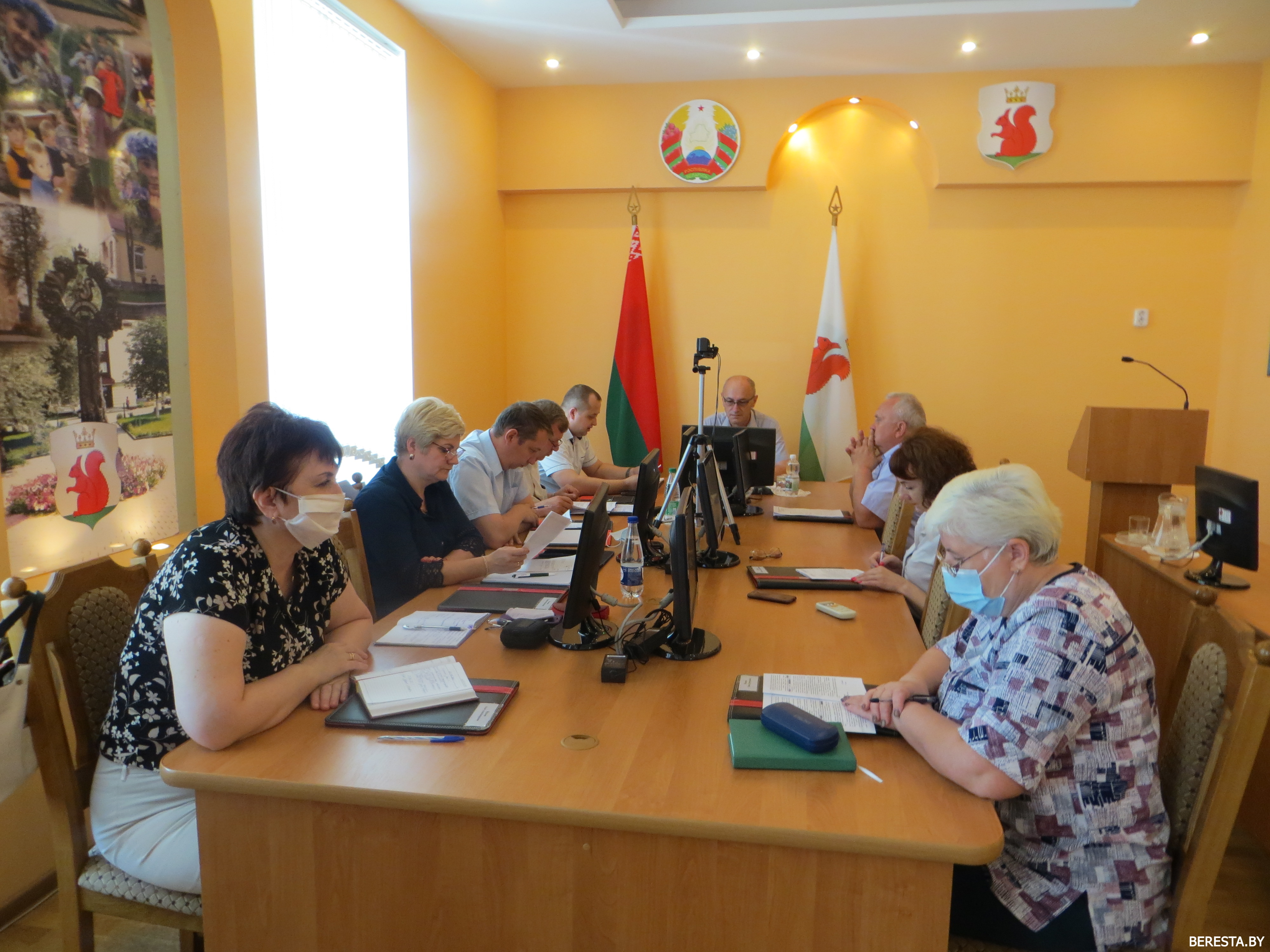 На заседании Берестовицкого райисполкома обсудили подготовку  к проведению уборки зерновых и зернобобовых культур
