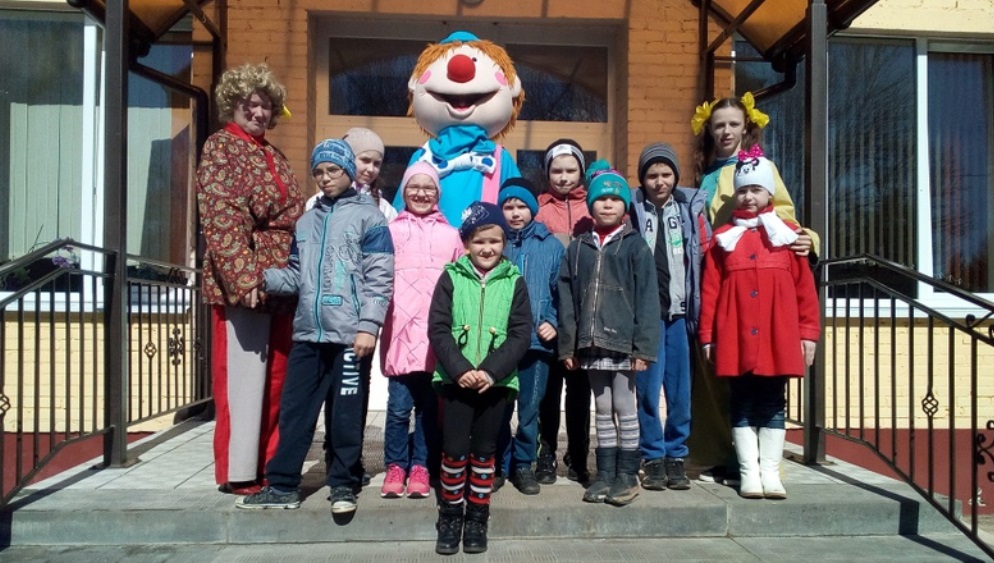 Пархимовские школьники отдохнули в "Светлячке"