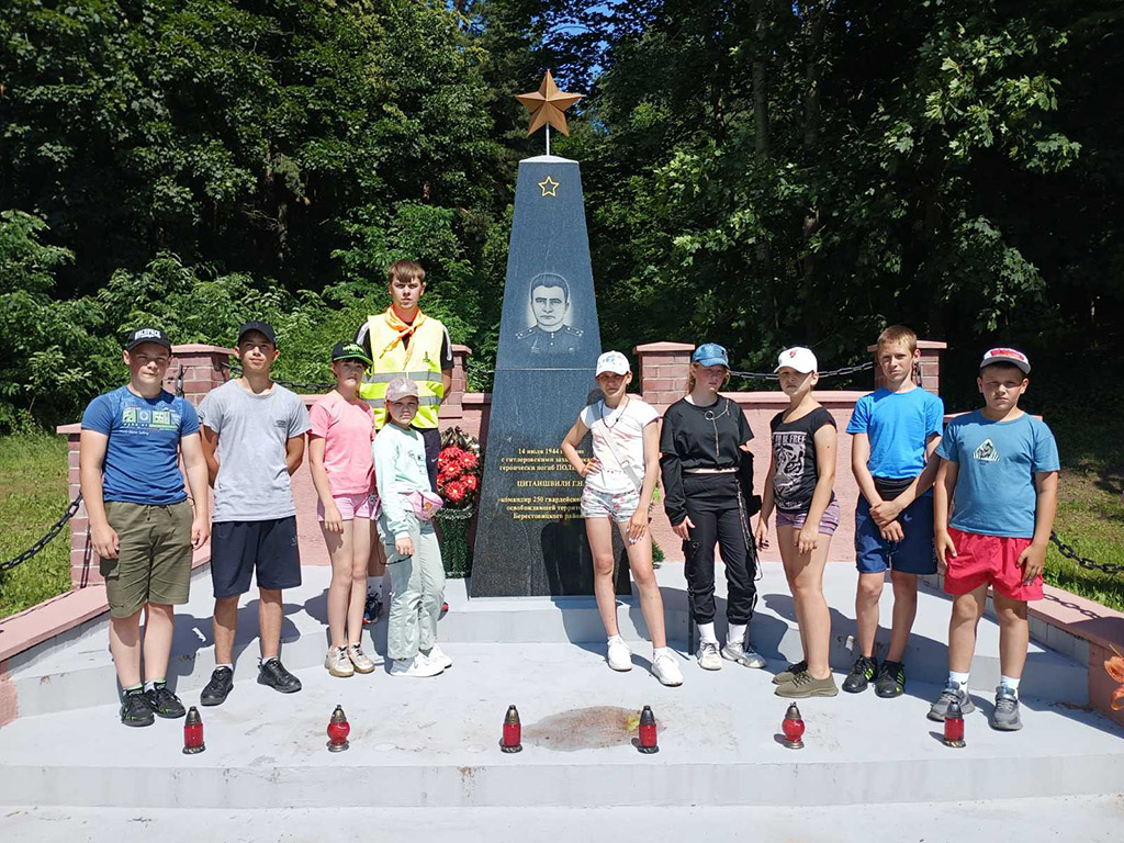 Нам этот мир завещано беречь. День мира и созидания прошел в Макаровской средней школе
