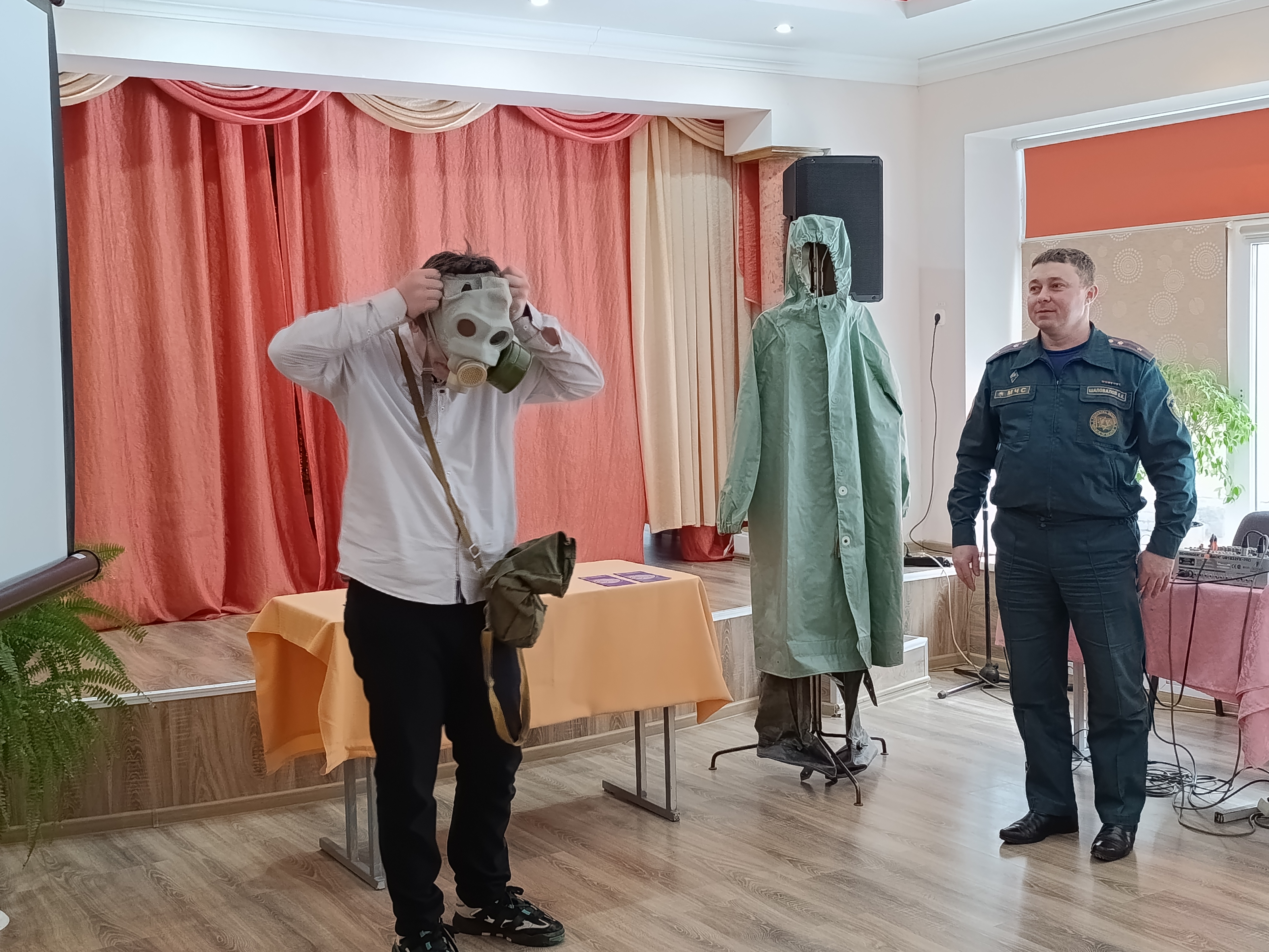 Быть готовым к любым угрозам. В Берестовицком районе прошли мероприятия к Международному дню гражданской обороны
