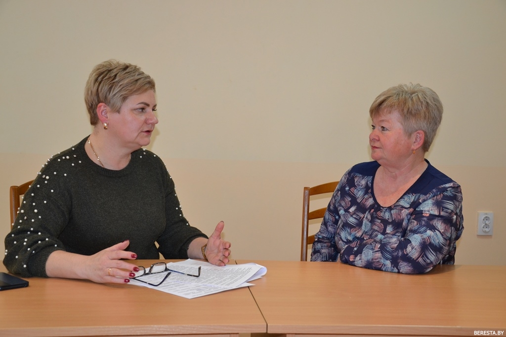Заместитель председателя Берестовицкого райисполкома Алла Замировская провела прием граждан в агрогородке Пархимовцы