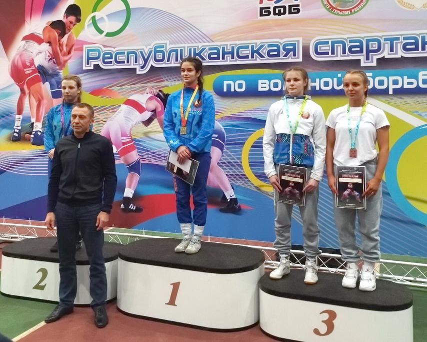 Команда девушек Берестовицкой СДЮШОР – бронзовый призер Республиканской спартакиады по вольной борьбе