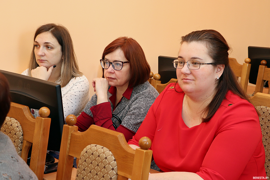 Семинар-учеба по вопросам декларирования доходов и гражданской обороны прошел в Берестовицком райисполкоме