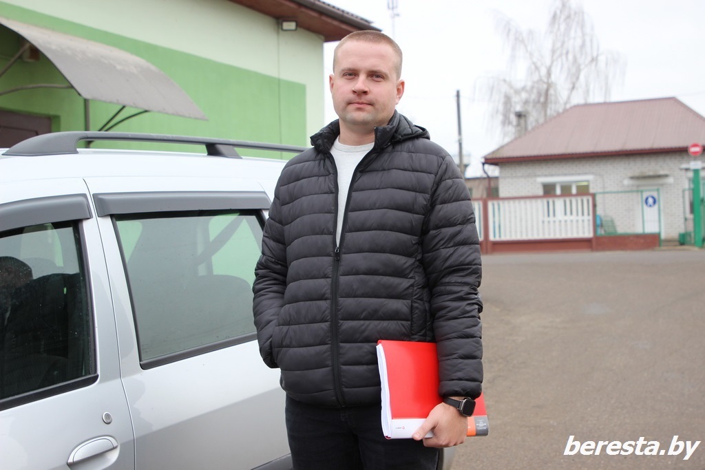 Главный инженер по охране труда РСУП "Олекшицы" Александр Рудковский - лидер, который ведет за собой