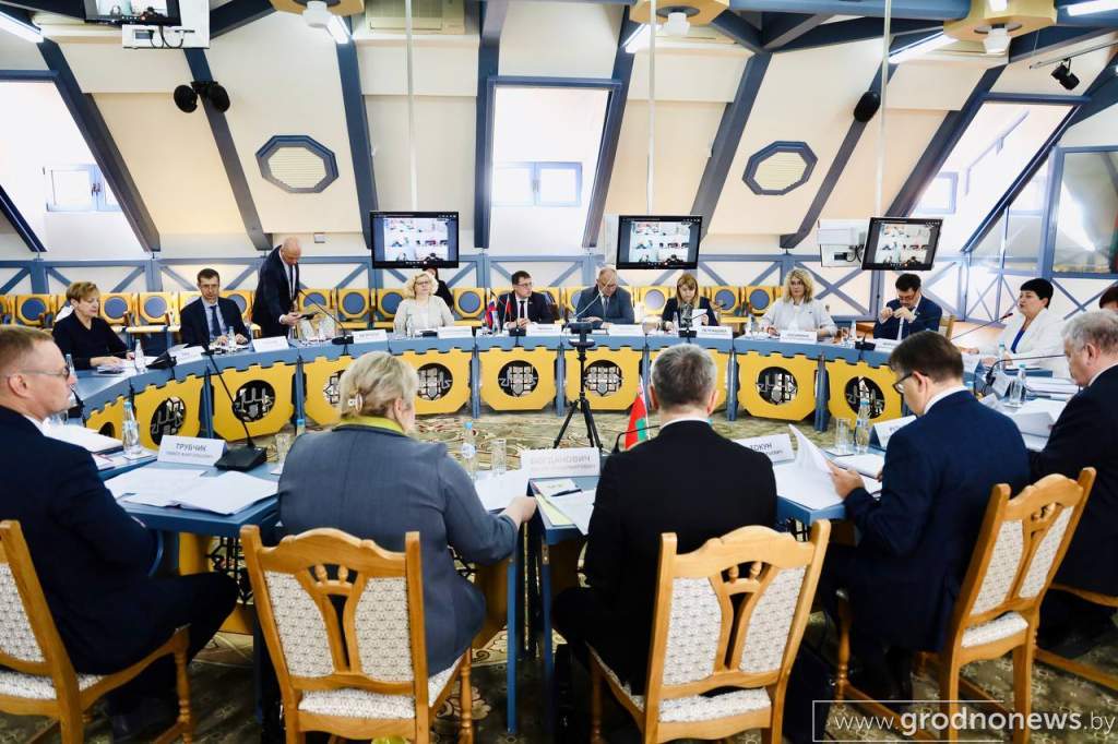 Акцент на молодежь, традиции и общее наследие. Парламентарии Беларуси и России обсудили культурное и образовательное будущее Союзного государства