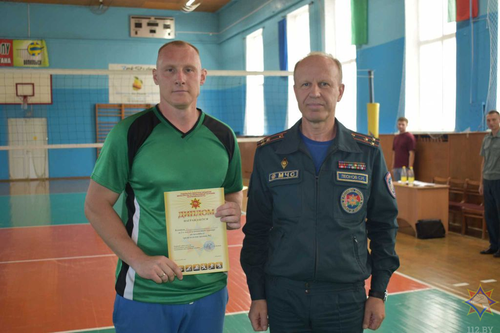 В областных соревнованиях по волейболу  берестовицкие спасатели стали одной из сильнейших команд