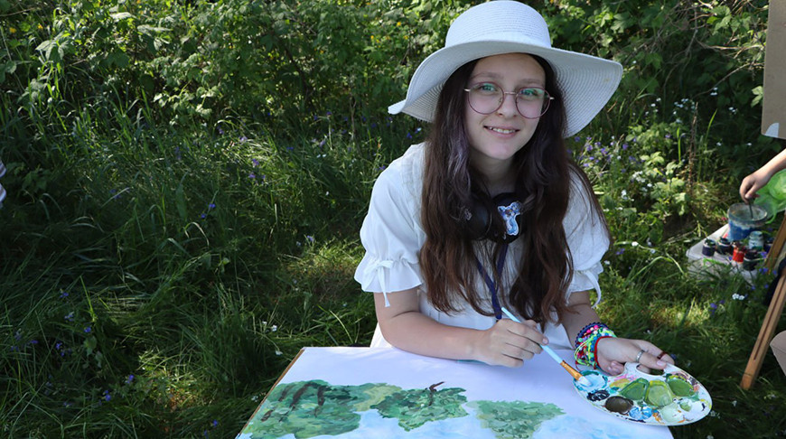 Около ста юных художников со всей страны соберет пленэр "Симфония Беловежской пущи" в Свислочском районе