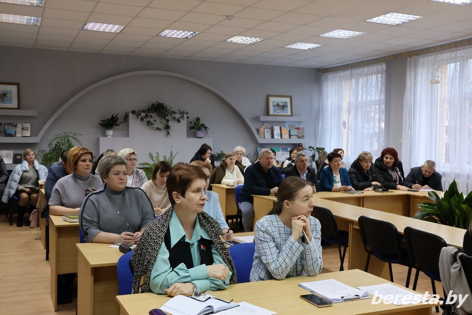 Семинар по вопросам межведомственного взаимодействия субъектов профилактики в сфере семейного неблагополучия состоялся на Берестовитчине