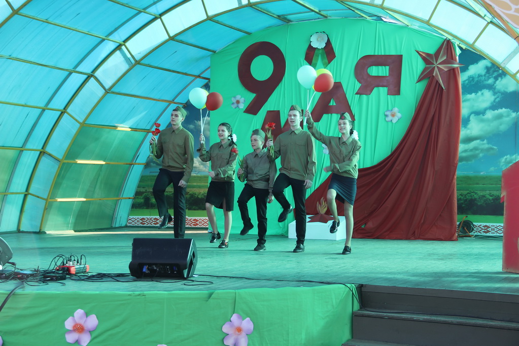 «Звучит мелодия Победы!».  В Большой Берестовице прошел праздничный концерт, посвященный Дню Победы