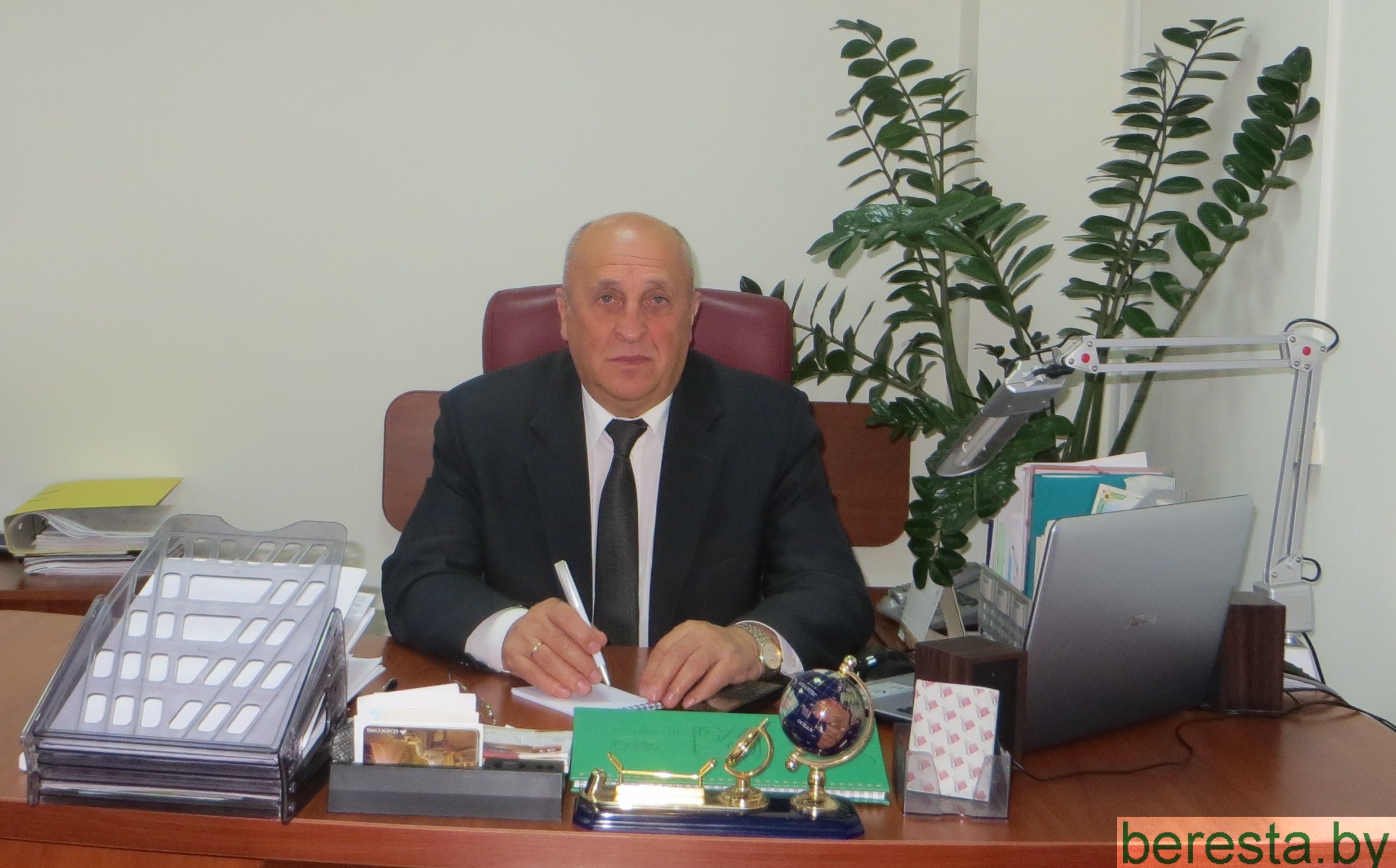 Заместитель председателя райисполкома Сергей Чикун провел прямую телефонную линию с жителями Берестовицкого района