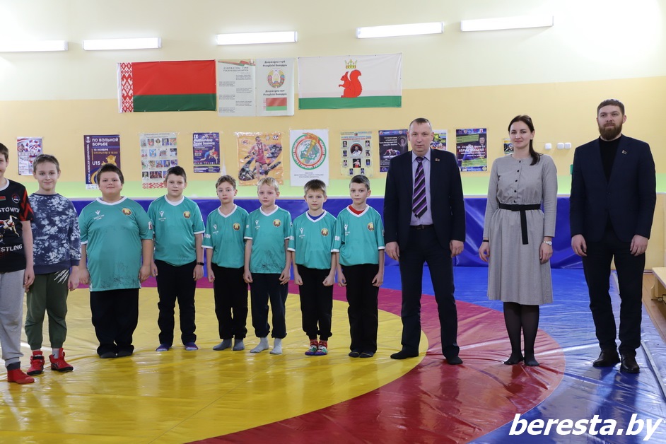Юные спортсмены Берестовицкой СДЮШОР получили подарки в рамках акции «Наши дети»
