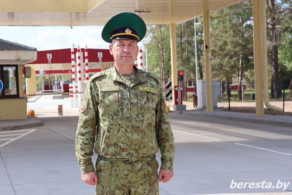 Начальник отделения пограничного контроля "Берестовица" Александр Лисовский верен Родине, службе, народу