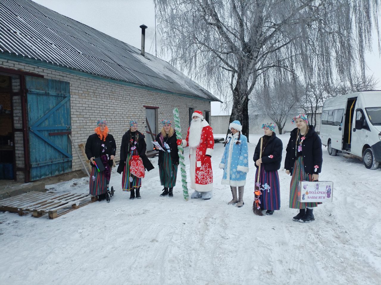 Праздники продолжаются. В РСУП "Олекшицы" приехал Дед Мороз