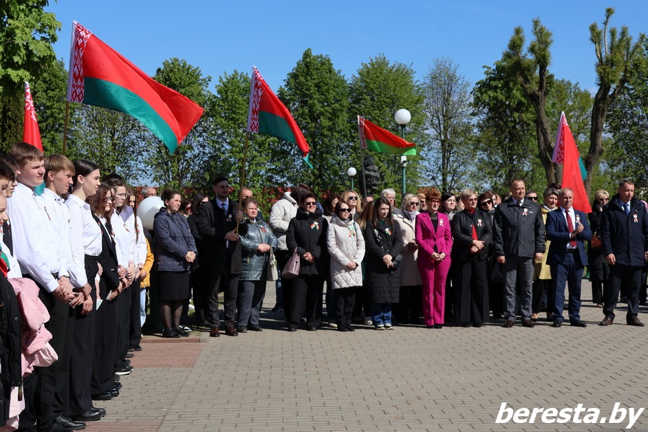 Торжественное мероприятие, посвященное Дню Государственного флага, Государственного герба и Государственного гимна Республики Беларусь состоялось в Большой Берестовице
