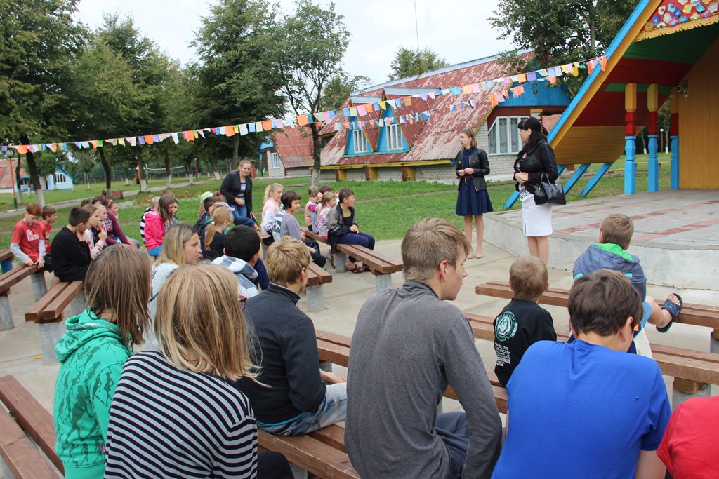 День учреждения дополнительного образования детей и молодежи  прошел в детском оздоровительном лагере "Берестовицкий"