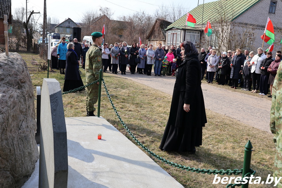 В Верховлянах почтили жертв фашистского террора