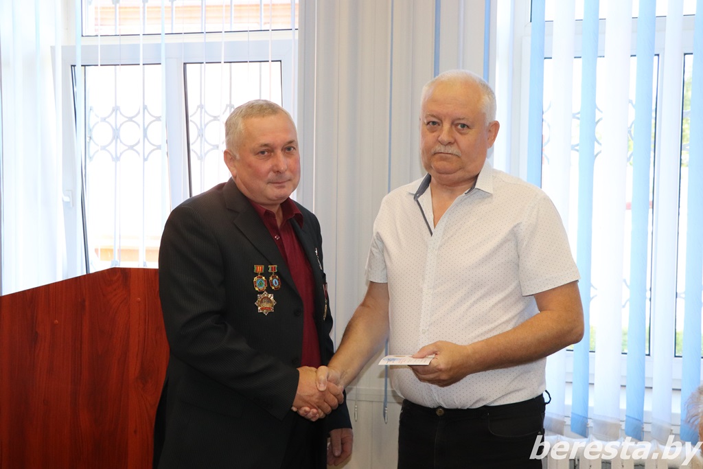 Ветеранам Берестовицкого РОВД вручены медали «80 лет Победы в Великой Отечественной войне 1941-1945 годов»