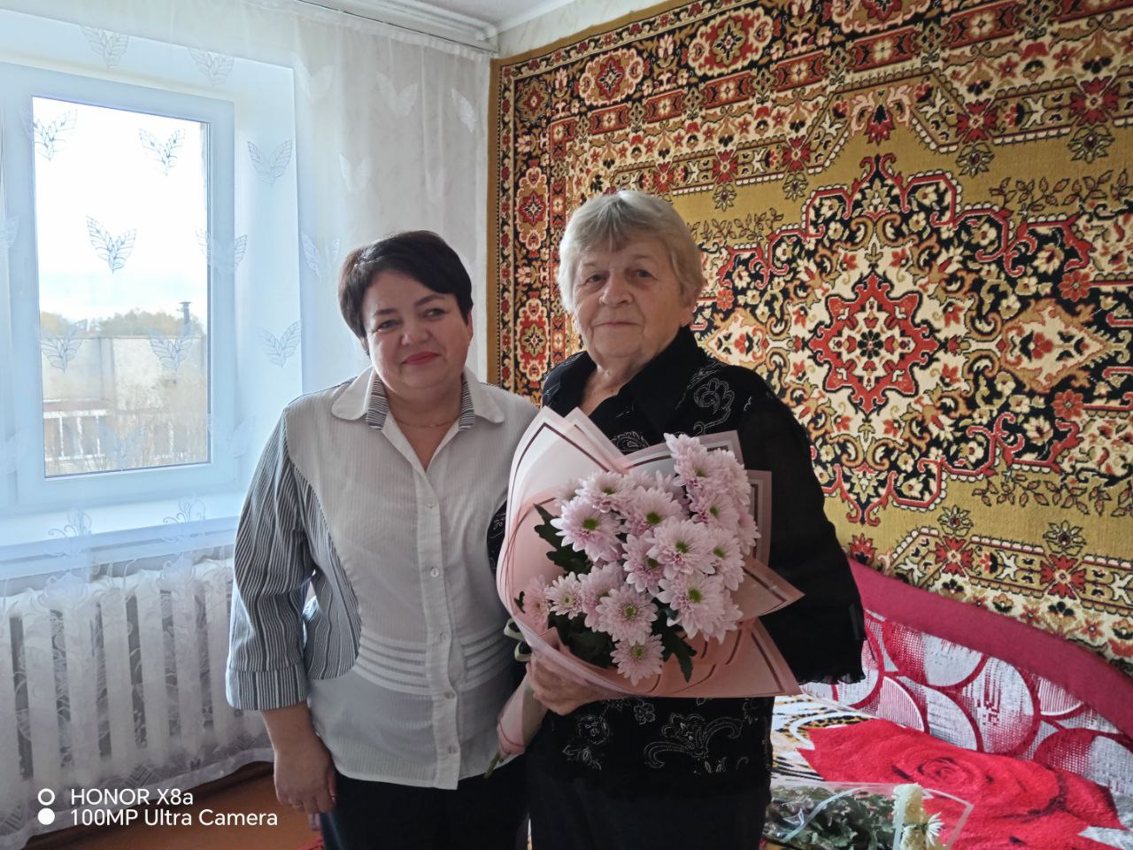 <strong>Ветерана педагогического труда Леокадию Уласик поздравили с 80-летним юбилеем</strong>