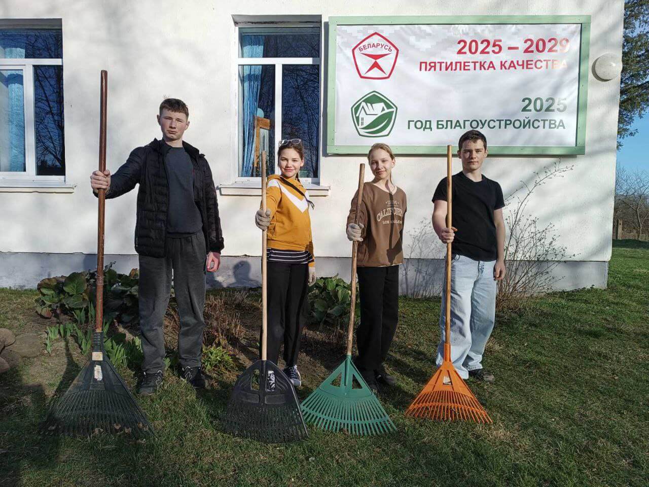 ВИДЕОФАКТ: Субботник по-макаровски!