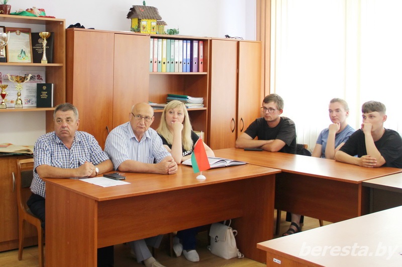 В агрогородке Пограничный состоялась диалоговая площадка, приуроченная ко Дню освобождения Берестовицкого района от немецко-фашистских захватчиков