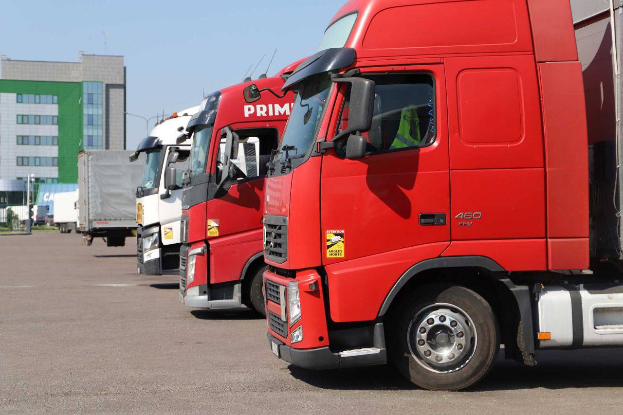 ГТК: в Беларуси еженедельно пресекают попытки ввоза новой одежды под видом секонд-хенда