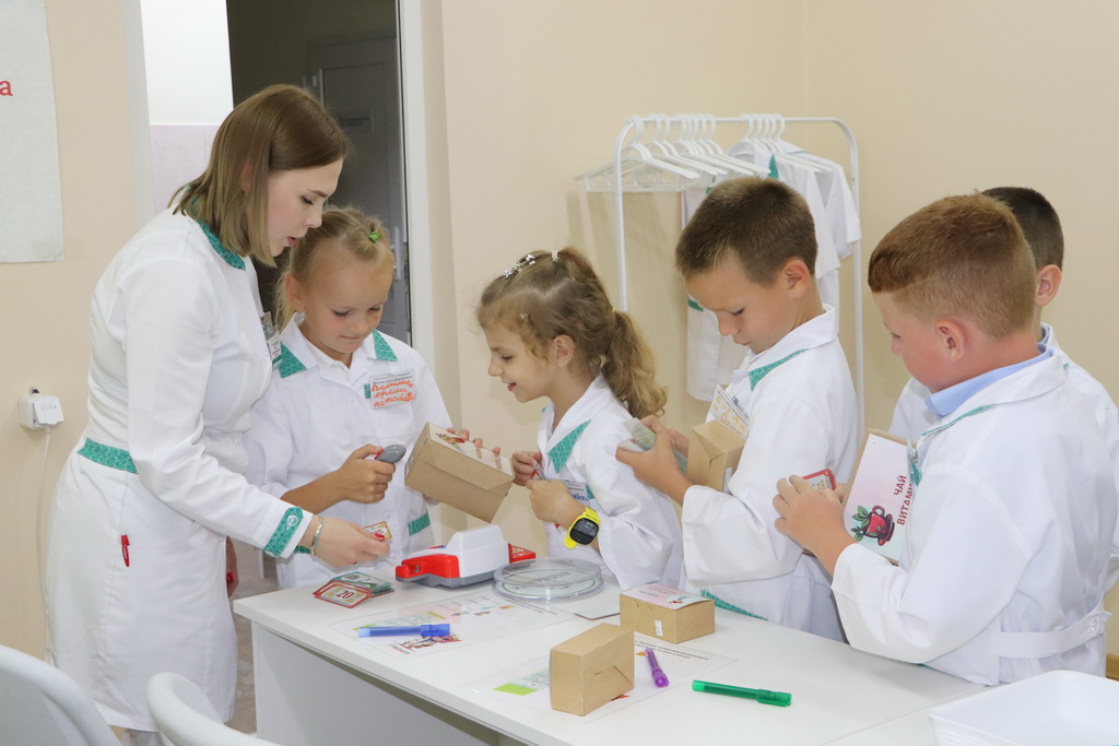 «Школа юного фармацевта» начала свою работу на Берестовитчине