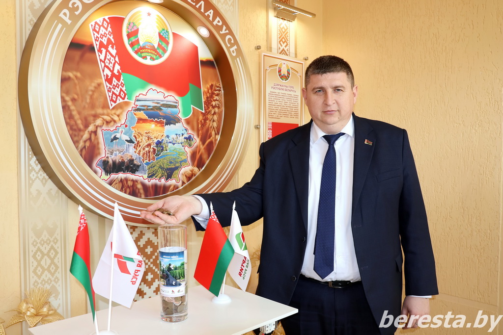 «Живая память благодарных поколений». Руководство Берестовицкого района приняло участие в акции