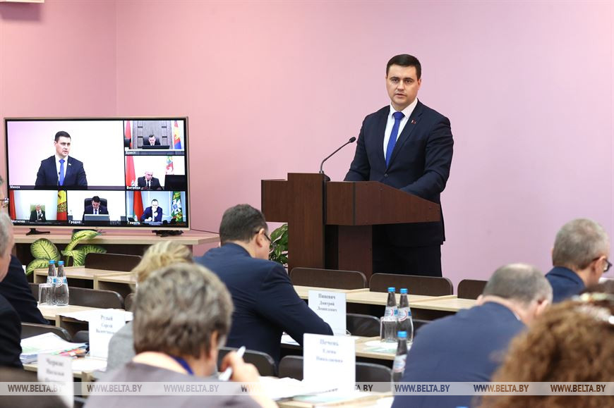Иванец прокомментировал слухи о запрете питания учителей в школьных столовых