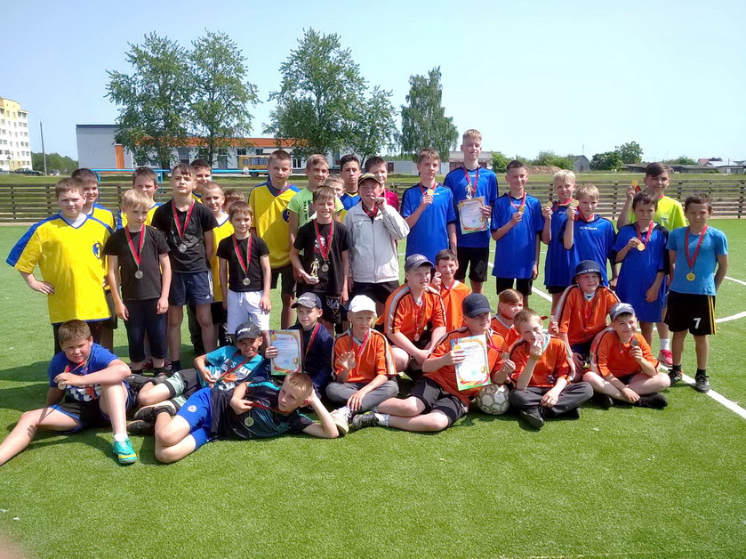 На Берестовитчине состоялся районный этап соревнований по футболу «Кожаный мяч»