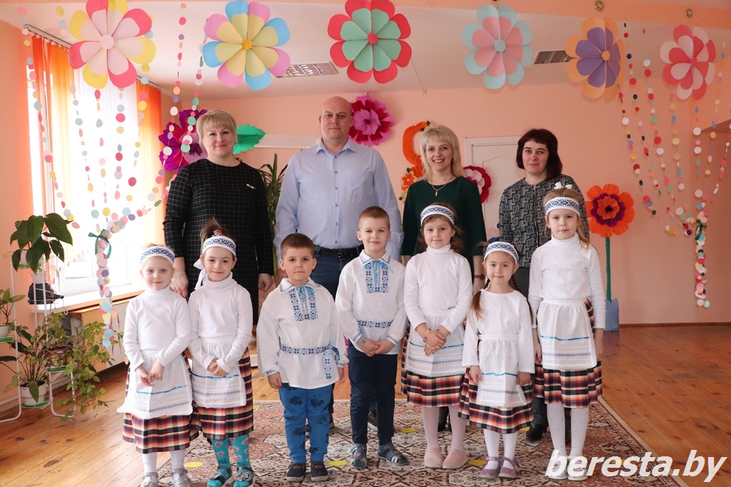 Воспитанники Олекшицкого детского сада получили спонсорскую помощь от столичной компании ООО «ГанешаБуллз»