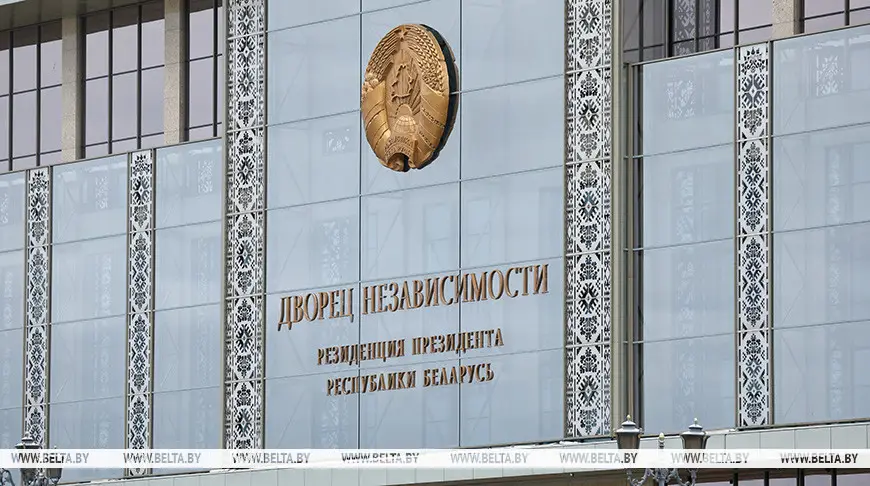Александр Лукашенко заслушал доклад главы Администрации Президента Дмитрия Крутого