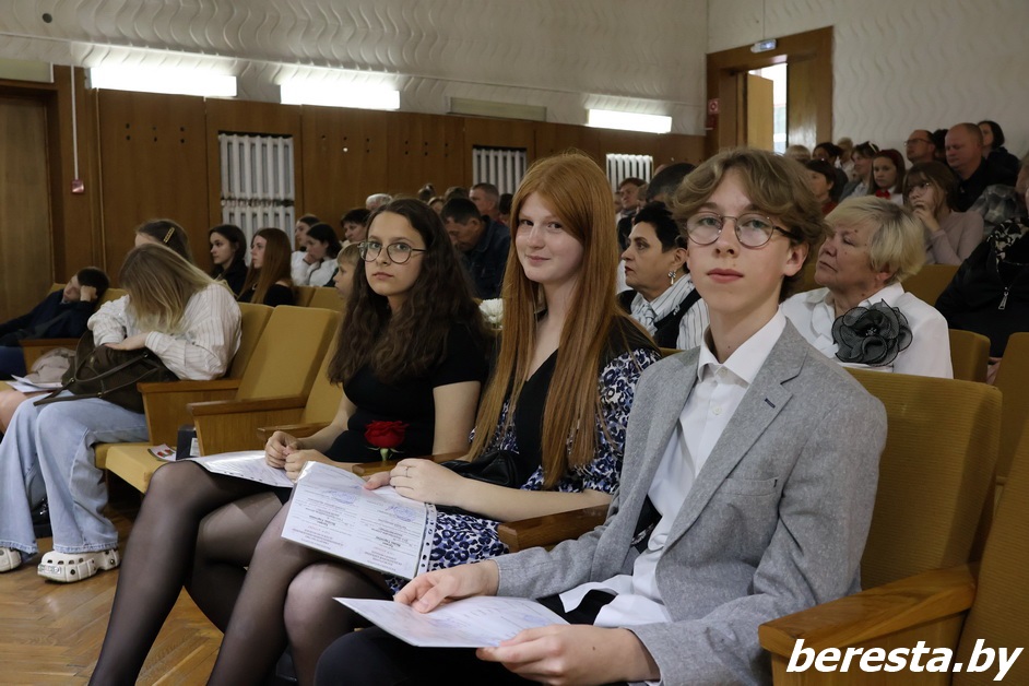В Берестовицкой детской школе искусств учебный год завершился отчетным концертом