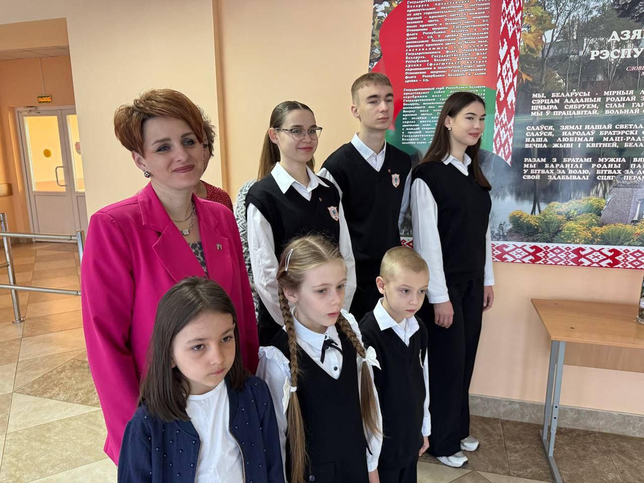 К акции «Живая память благодарных поколений» присоединились специалисты отдела образования Берестовицкого РИК, учащиеся и трудовой коллектив Большеберестовицкой средней школы