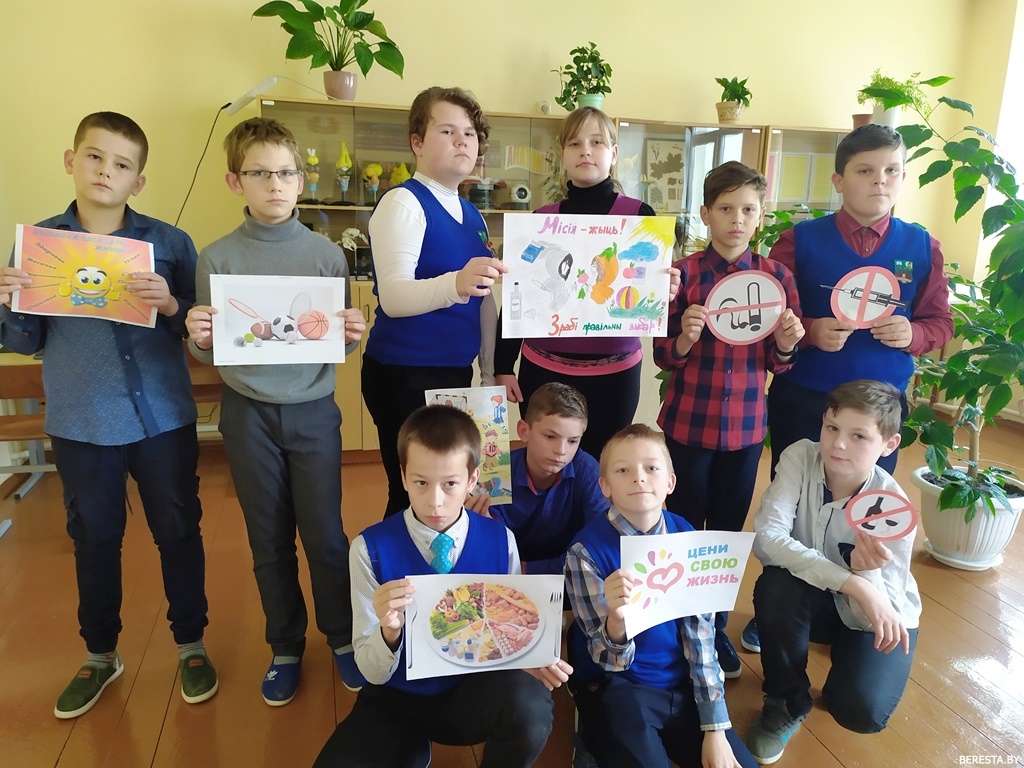 Макараўскія школьнікі далучыліся да восеньскай антынаркатычнай акцыі  “Місія – жыць!”