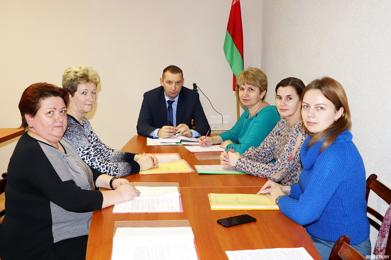 Заместитель председателя райисполкома Андрей Щука провел встречу с депутатами Эйсмонтовского сельского Совета