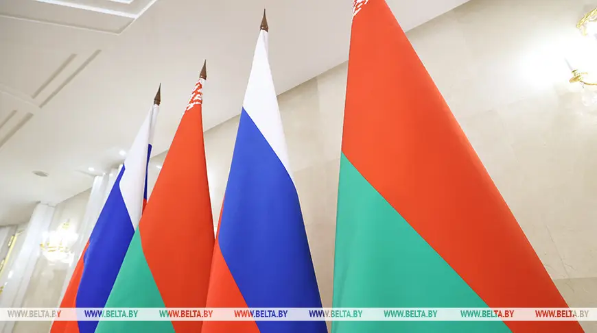 На основании гражданства. В Союзном государстве могут упростить получение разрешения на проживание 