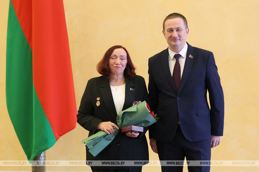 Председателю Берестовицкой районной организации Белорусского общественного объединения ветеранов Елене Силковой вручена медаль "За трудовые заслуги"
