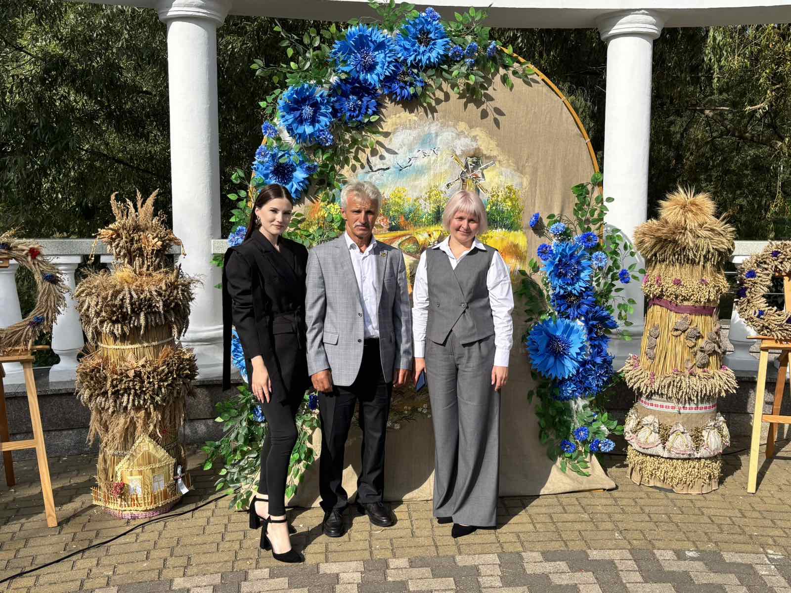 Берестовичане приняли участие в церемонии чествования педагогов — участников жатвы-2025 «Колосья знаний — нива труда»