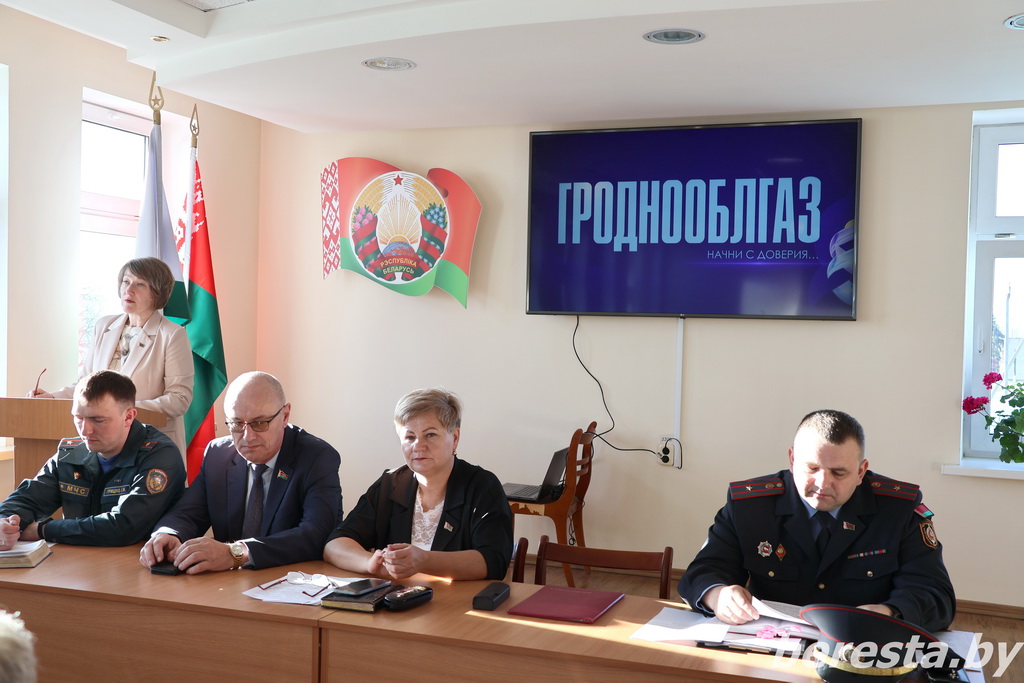 Подвигу народа жить в веках. В Берестовицком районе прошел единый день информирования населения