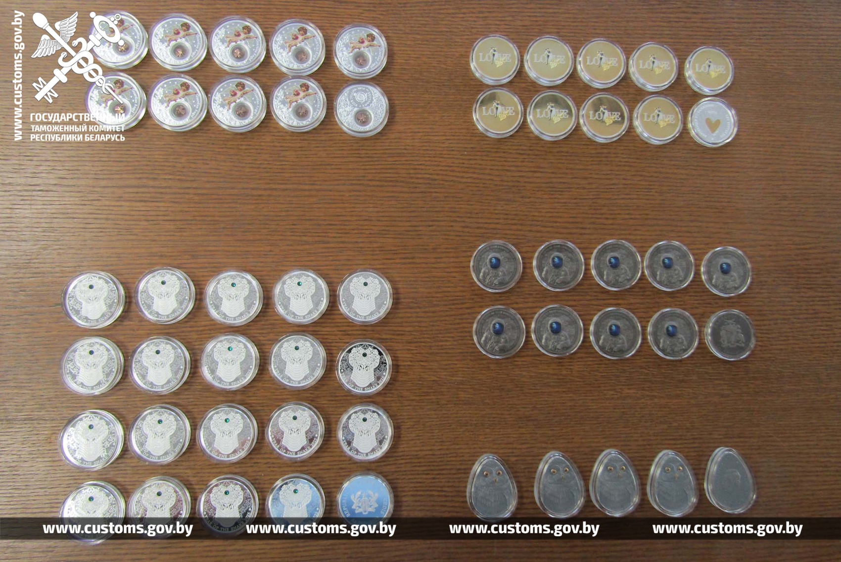 Гродненские таможенники пресекли незаконный ввоз на территорию Беларуси 540 монет с изображением фашистской свастики