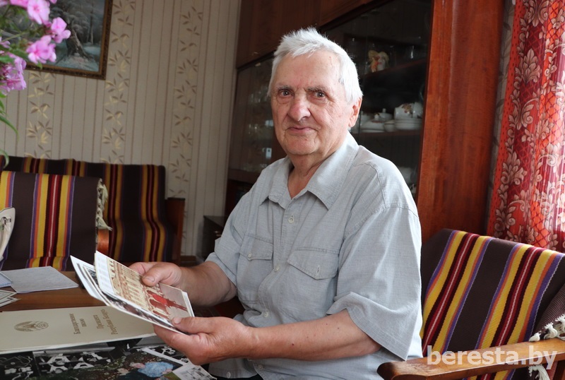 «Важно посвятить жизнь тому, что любишь». Житель Берестовитчины Владимир Янкойть более 40 лет отдал педагогике
